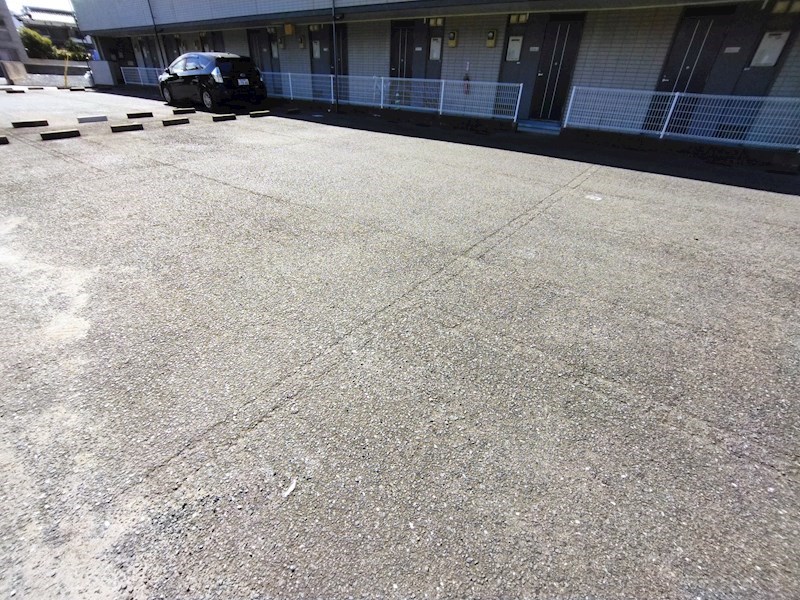 パークサイド本城 駐車場