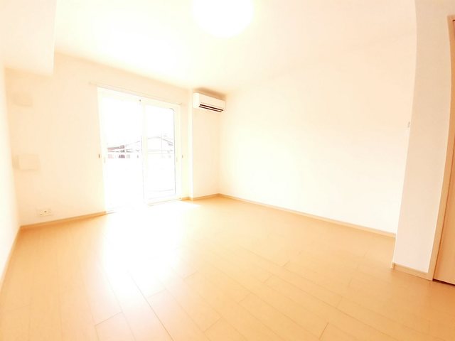 グリンデルハイム若園Ｃ リビング