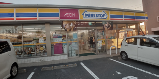 レオパレス陣原 徒歩5分