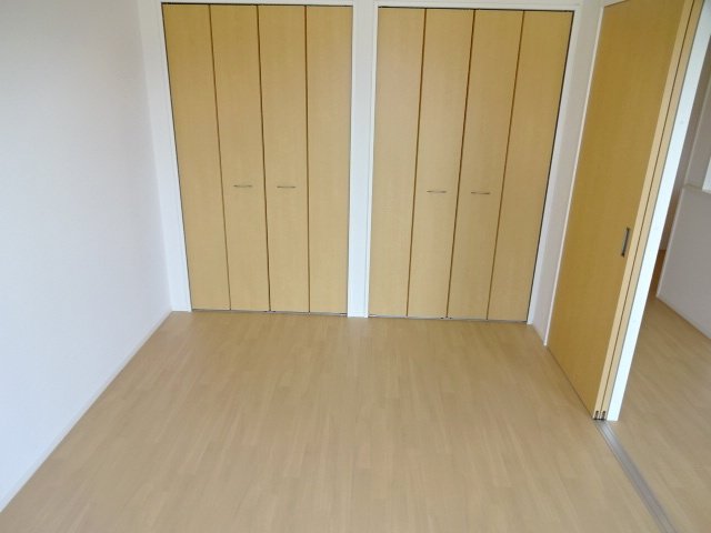 サームヴィレッジ 洋室②