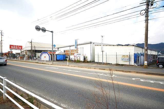 サンリヴァーサイド行橋Ｂ ルミエール苅田店まで2000m