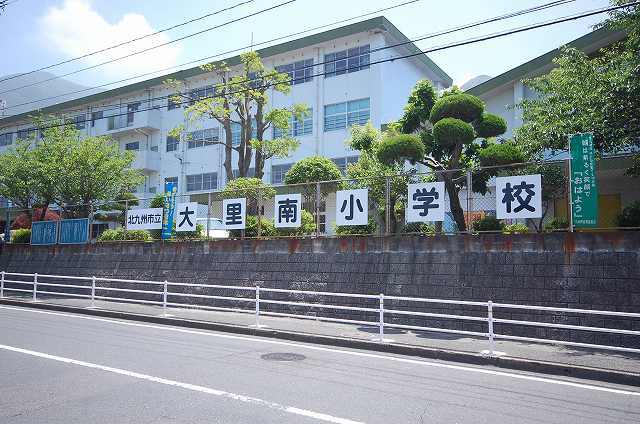 アンブラッセ　Ⅰ 大里南小学校まで730m
