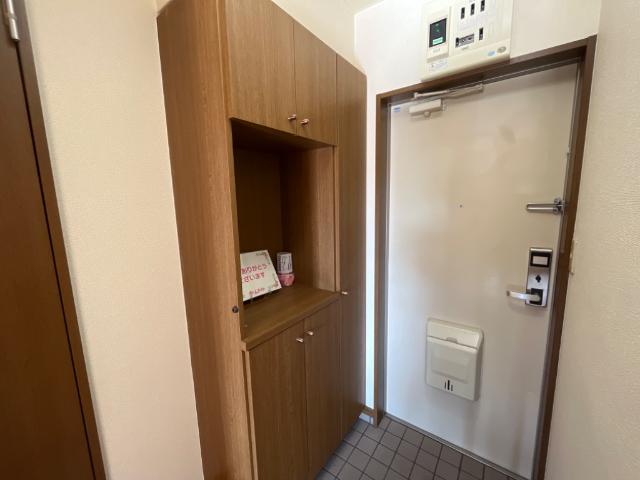 フォンテーヌ二島 玄関
