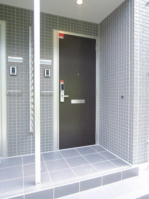 D-room泉台　B棟 玄関