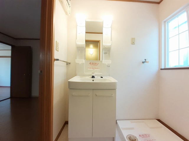 サニーヒルズ青葉台Ｂ 洗面所