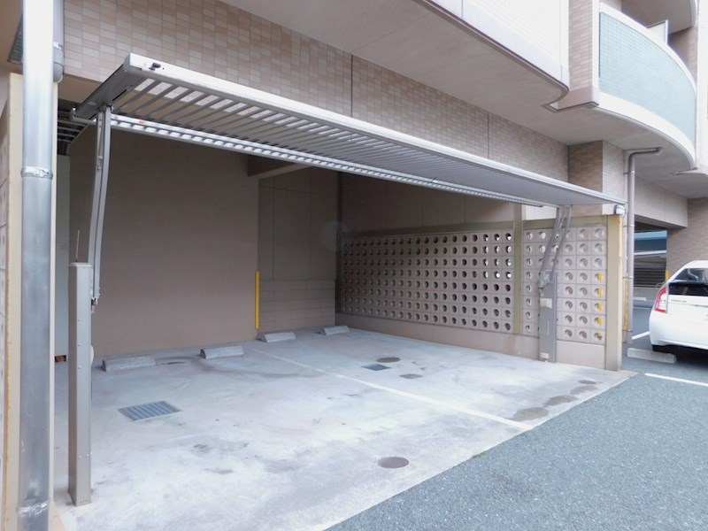 ウイングス片野Ⅱ 駐車場