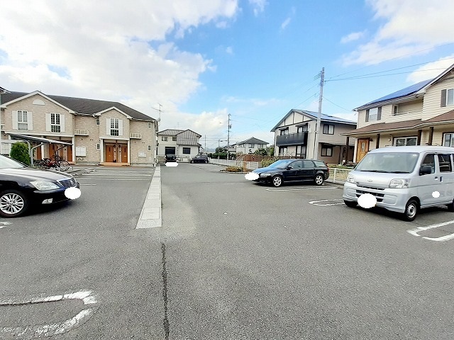 サニーハウス東高陽台Ａ 駐車場