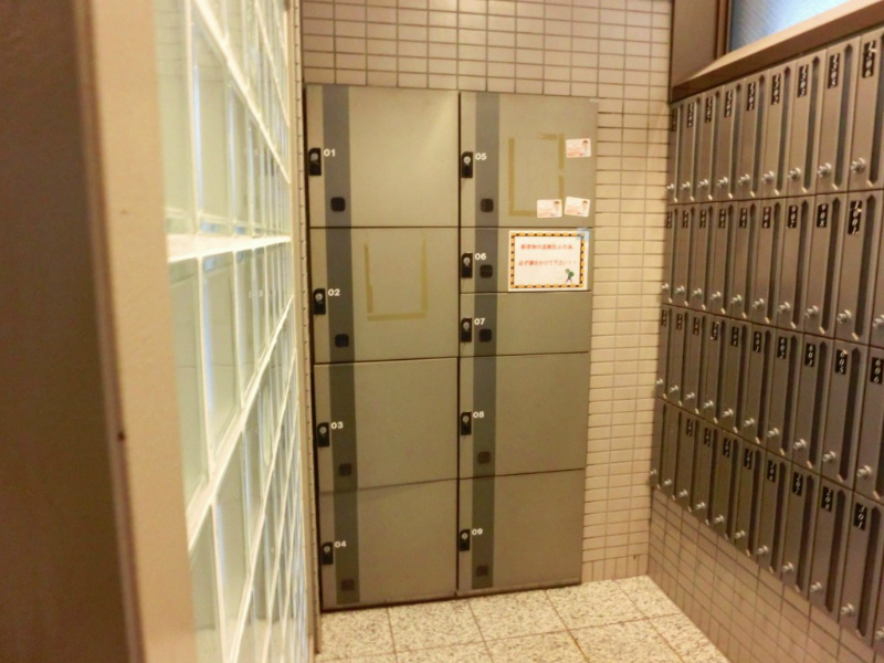 オールセインツ 不在時に安心の宅配BOX付の物件です♪