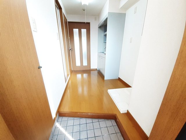 アビタシオン柳町 玄関