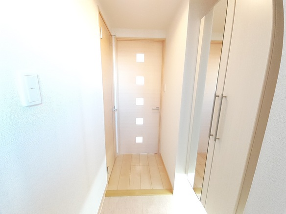 アイランド中津口 玄関