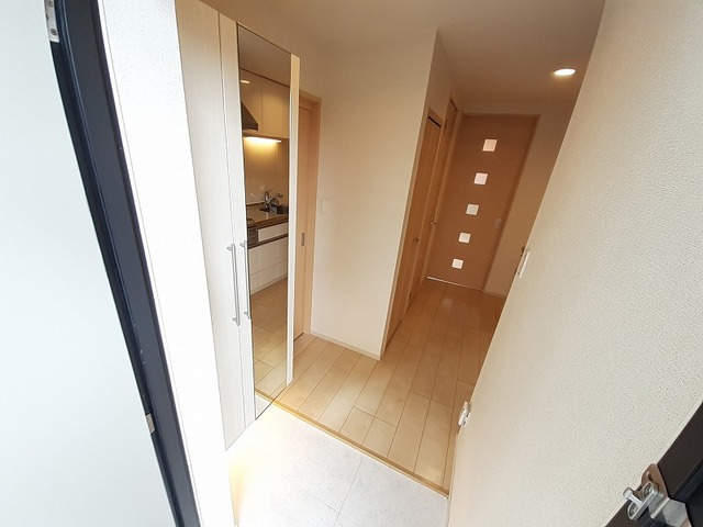 グラーツィア畠中 玄関