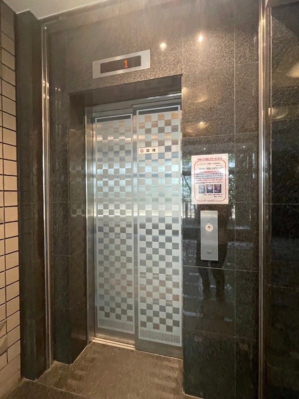 ニューサンリバー12番館 エントランス