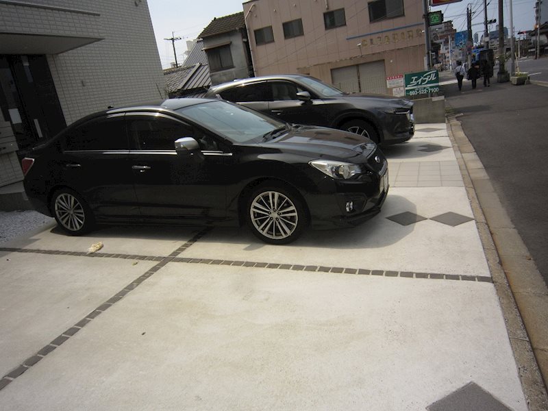L・リューム老松 駐車場
