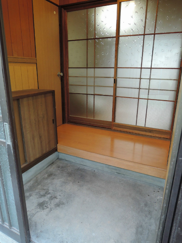 守恒2丁目長屋　右 玄関