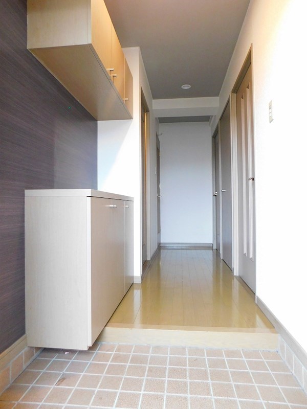 メゾンドプラム嵐山 玄関