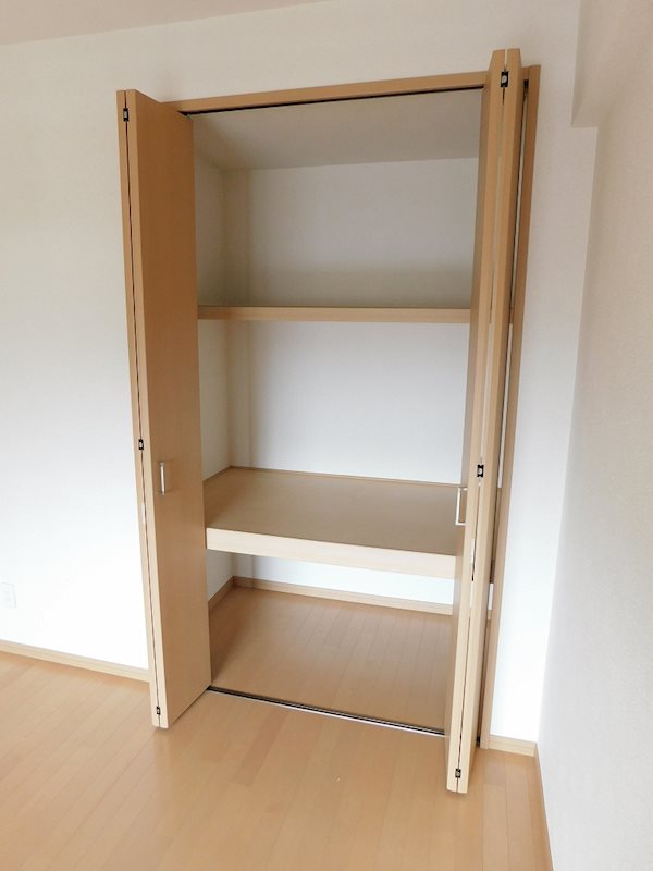 オータムパレス 収納
