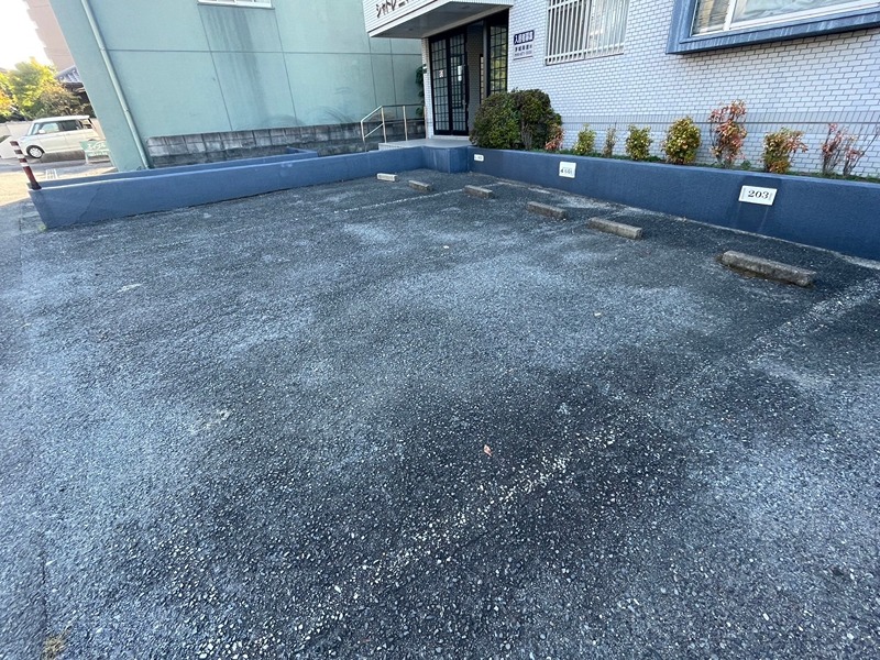 シャトレ三ヶ森Ⅱ 駐車場