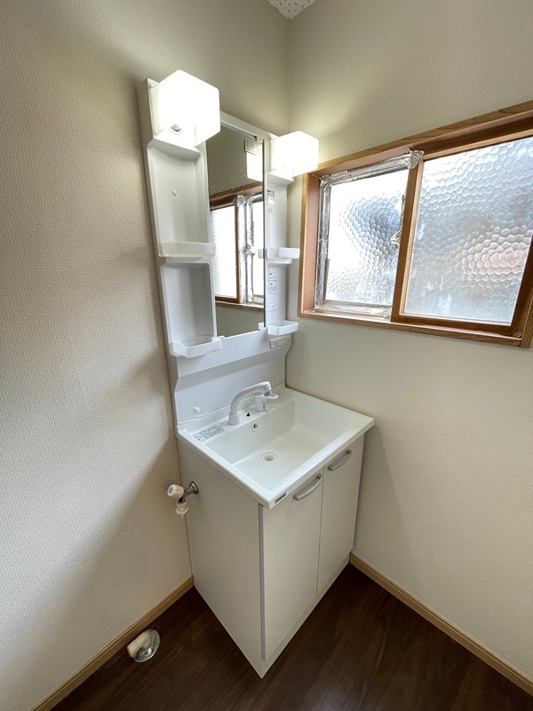 荒生田三丁目３番店舗付き住居 洗面所