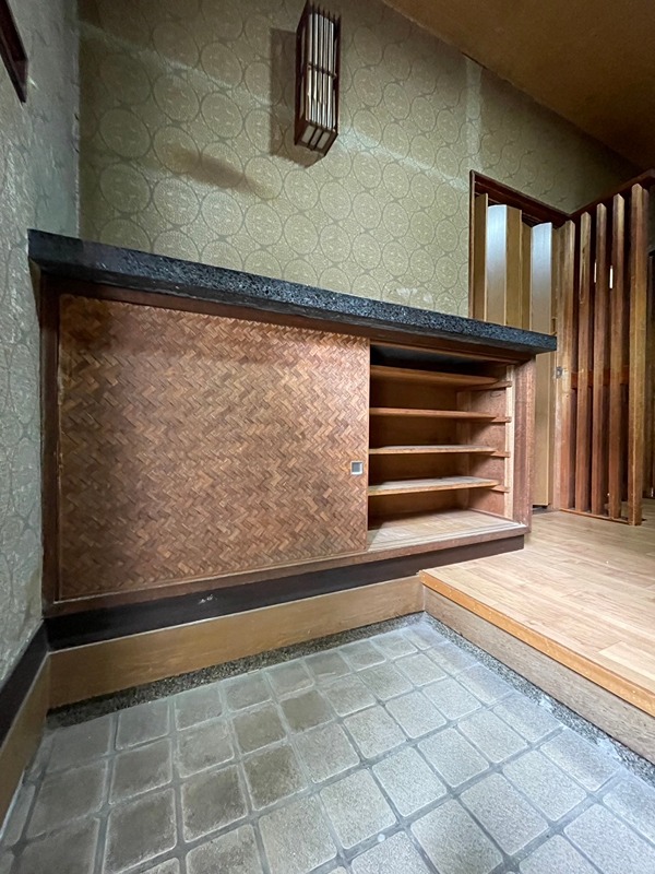 荒生田三丁目３番店舗付き住居 収納