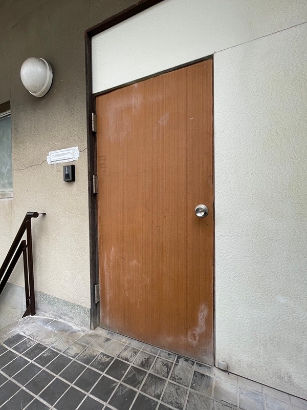 荒生田三丁目３番店舗付き住居 エントランス