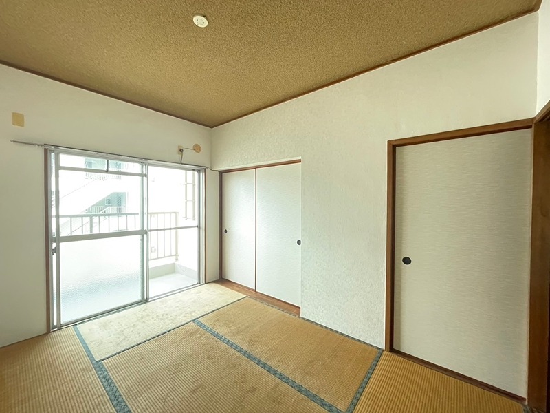 エメラルドマンション牧山A棟 ベッドルーム