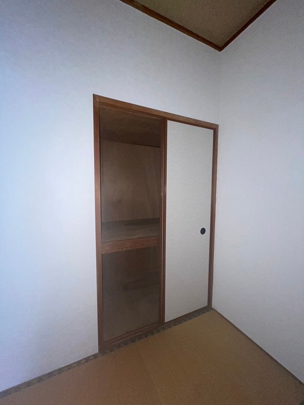 エメラルドマンション牧山A棟 収納