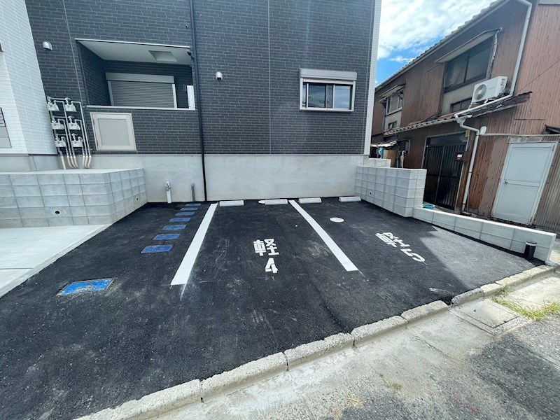 シュロス陣原 駐車場