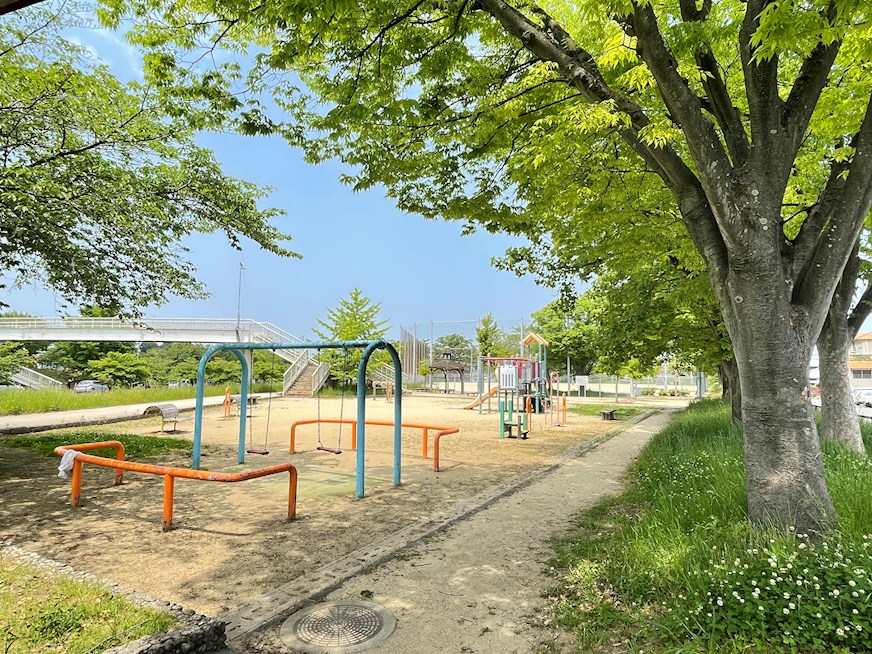 レスポアール 割子川せせらぎ公園