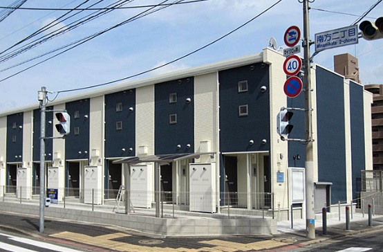 レオネクストオアシス　１９ 共用部分は清掃業者が清掃しております。