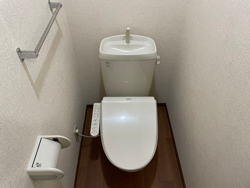 リビングタウン浅川A棟 トイレ