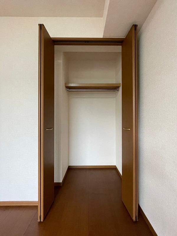 リビングタウン浅川A棟 収納