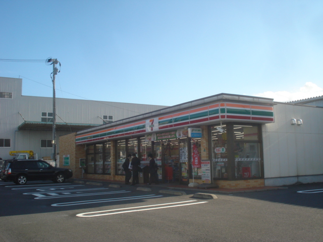 ラピュタ セブンイレブン八幡力丸店まで1,085ｍ