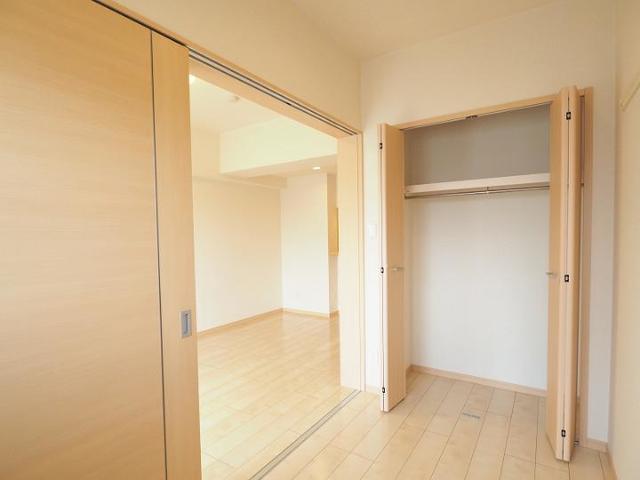 アイランド中津口 収納