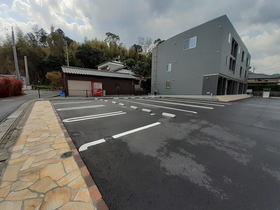 ヴィラルーチェＡ 駐車場