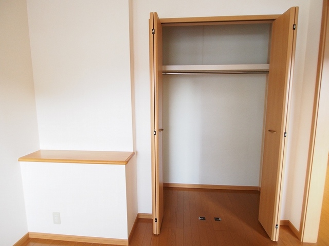 ベルサンライズＢ 収納