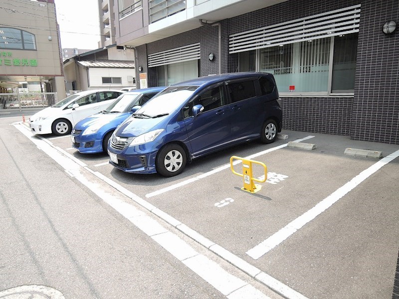 サンレガーロ戸畑 駐車場