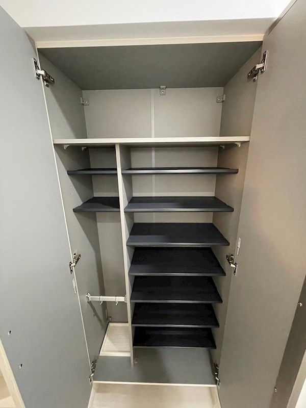 レジェンド紺屋町2 収納