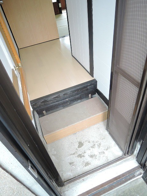 苅田町大字尾倉貸家2号 玄関