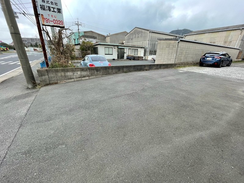 南二島二丁目貸工場 駐車場