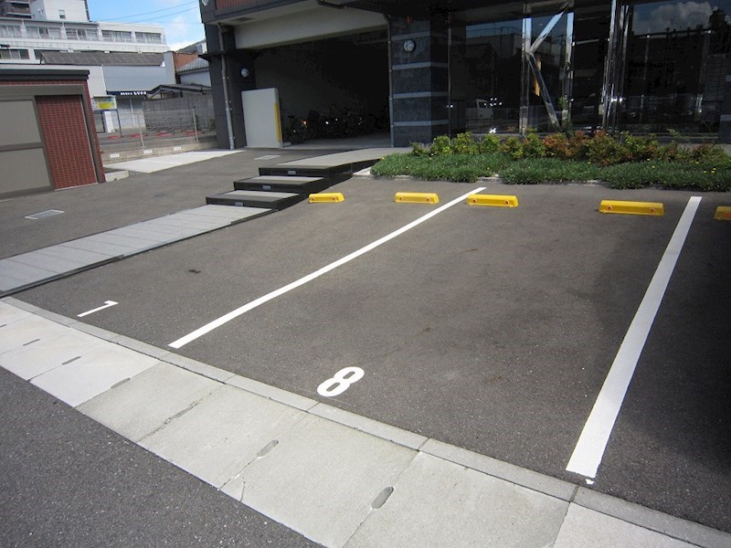 ギャラン柳町 駐車場