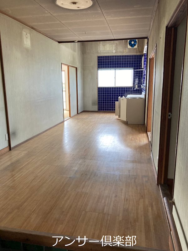 別所町2-13事務所・倉庫兼住居 リビング