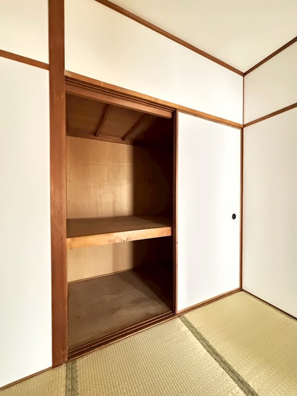 コーポファミリー本城 収納