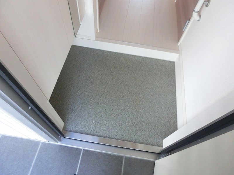 HN's D-room in 楡 玄関
