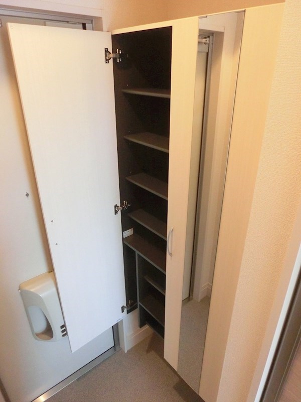 HN's D-room in 楡 収納