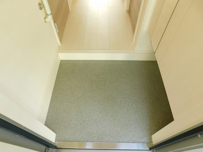 HN's D-room in 楡 玄関