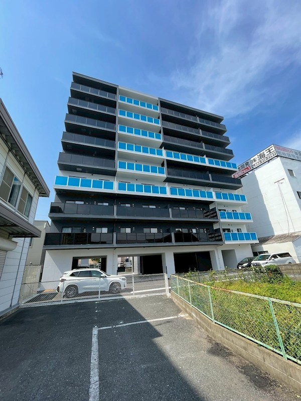M the be KOKURA Entrada 外観
