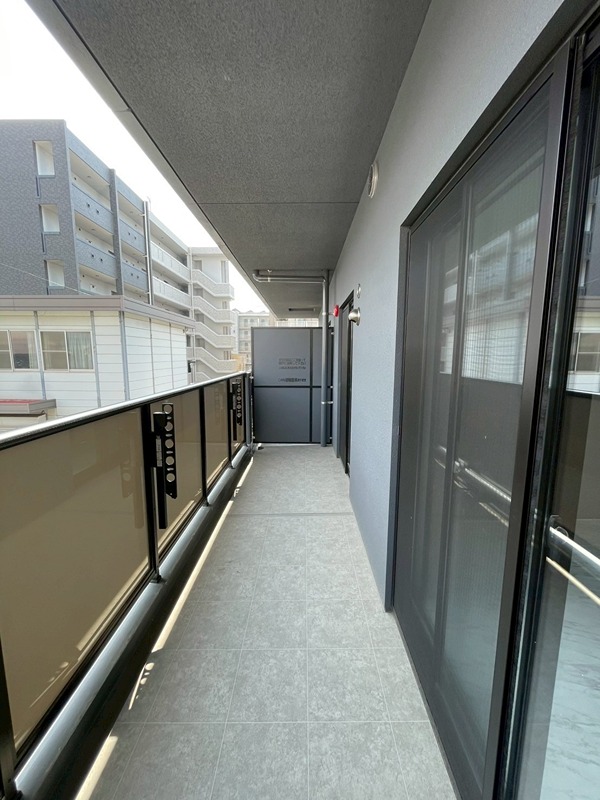M the be KOKURA Entrada ベランダ
