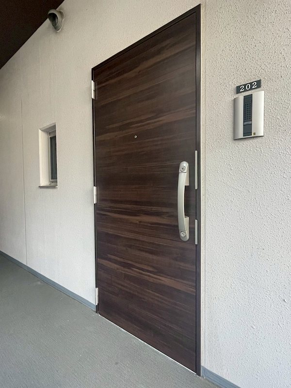 内山神岳ビル 玄関