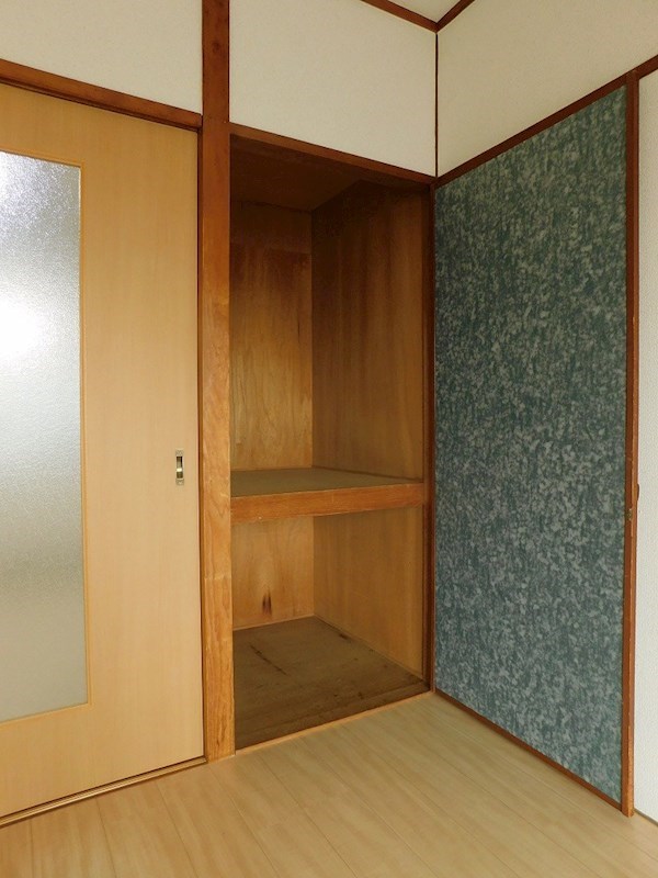 第三白石ビル 収納