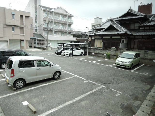 オークランドハイツ 駐車場